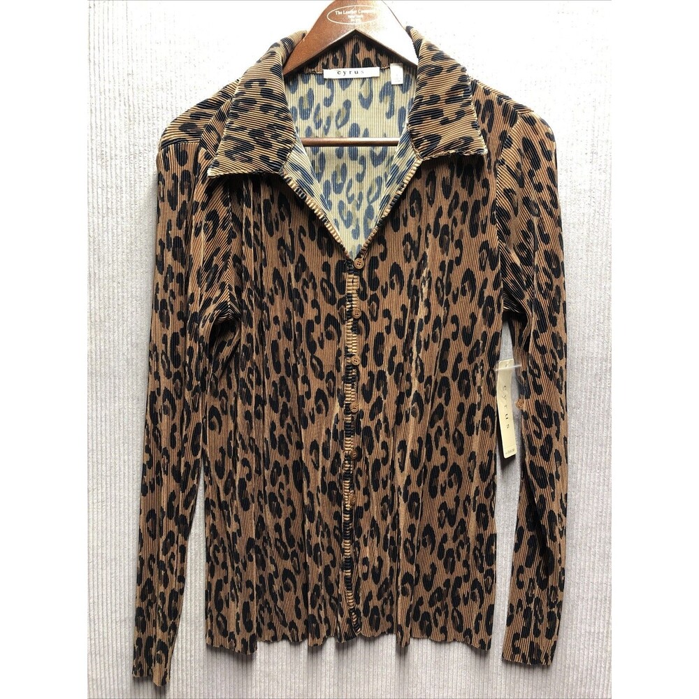 Cyrus Womens Blouse L Leopard Print Slinky Button Down Mob Wife Animal Print